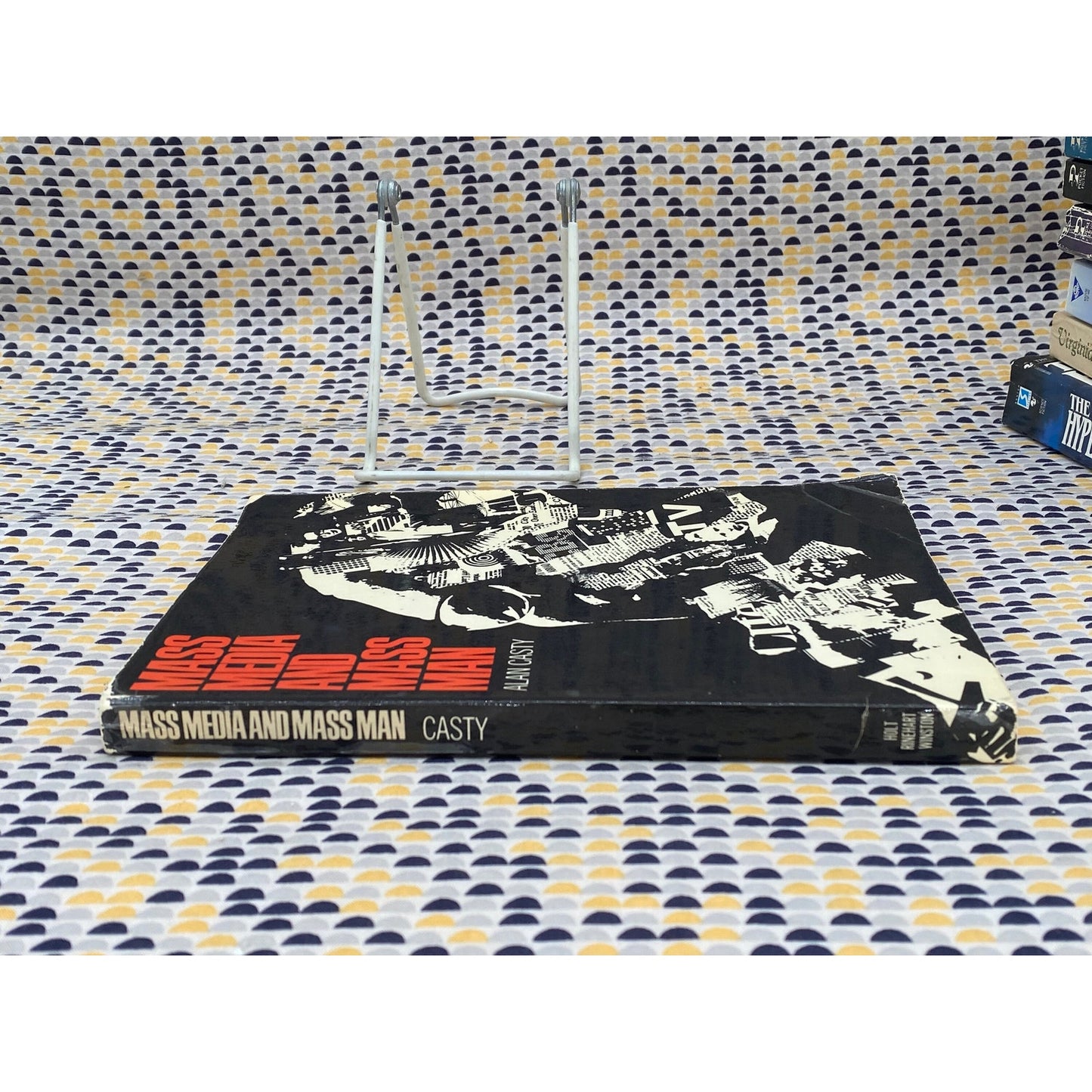 Mass Media And Mass Man - Alan Casty - Vintage Paperback Book - Holt, Rinehart and Winston, Inc. Edition