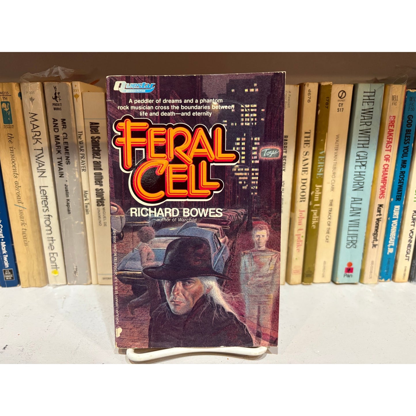 Feral Cell - Richard Bowes - Questar - Paperback
