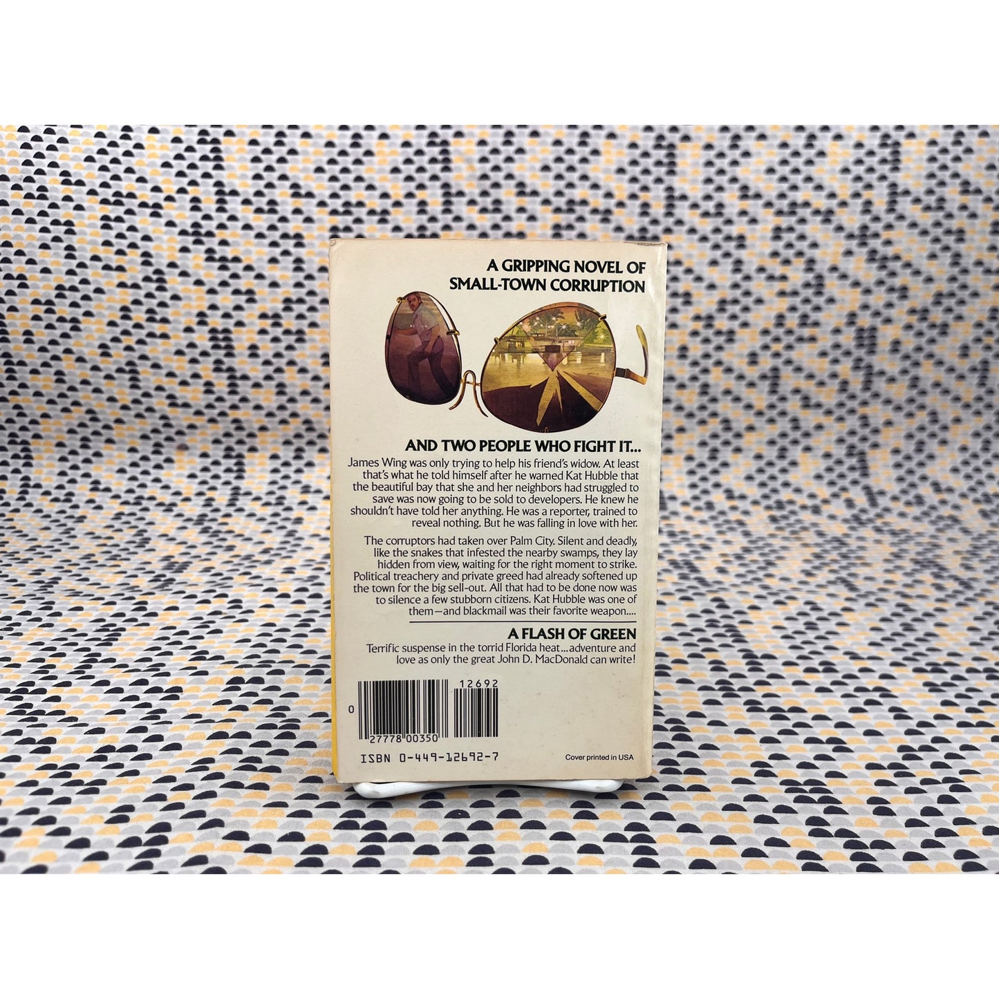 A Flash of Green - John D. MacDonald - Fawcett Gold Medal - Paperback