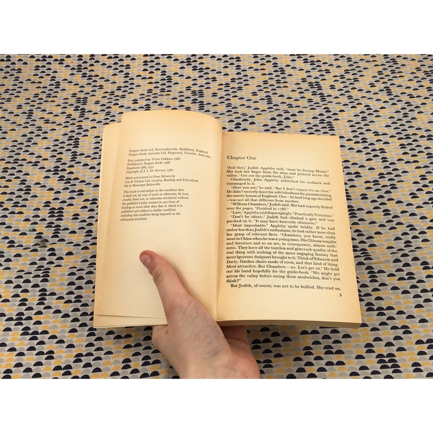 A Connoisseur’s Case - Michael Innes - Penguin - Paperback