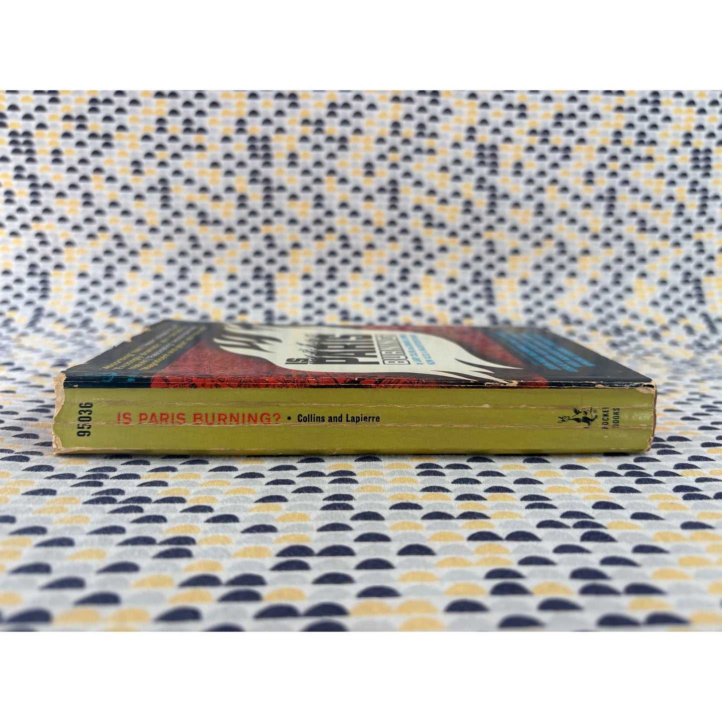 Is Paris Burning? - Larry Collins and Dominique Lapierre - Movie Tie-In Edition - Vintage Paperback - Penguin Books