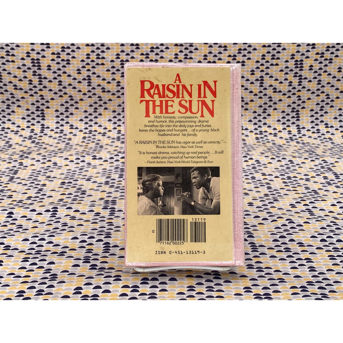 A Raisin In The Sun - Lorraine Hansberry - TV Tie In Edition - Signet Edition