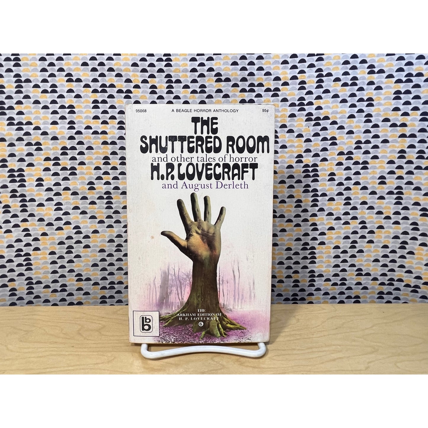 H.P. Lovecraft and August Derleth - The Shuttered Room and Other Tales of Horror