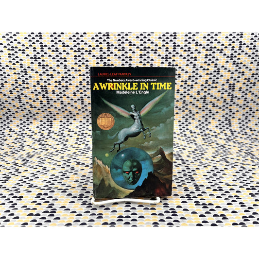 A Wrinkle In Time - Madeleine L'Engle - Stranger Things - Laurel Leaf Fantasy Edition