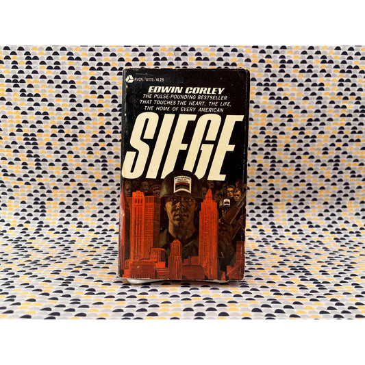 Siege - Edwin Corley - Avon Books - Paperback