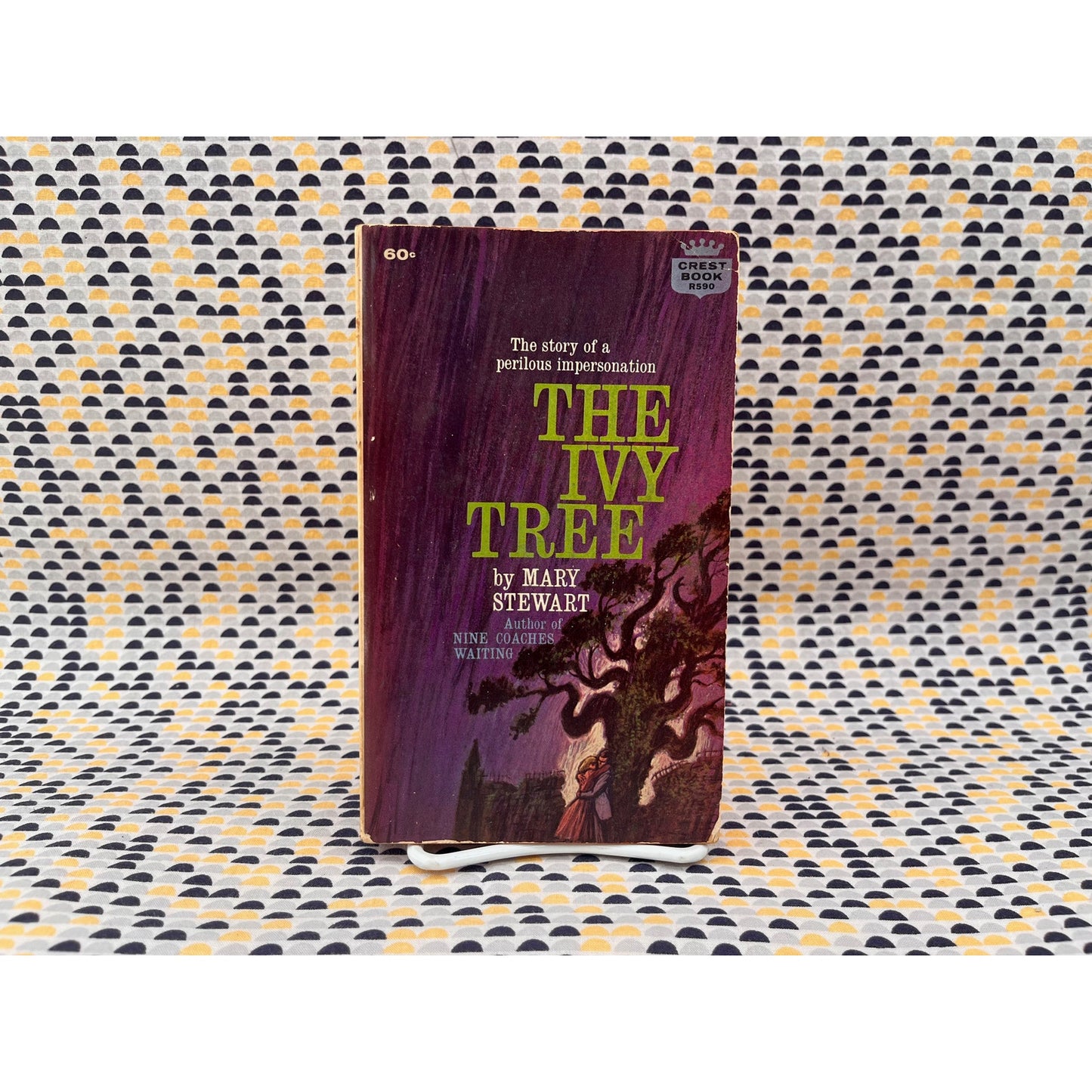 The Ivy Tree - Mary Stewart - Gothic - Crest Books - Paperback
