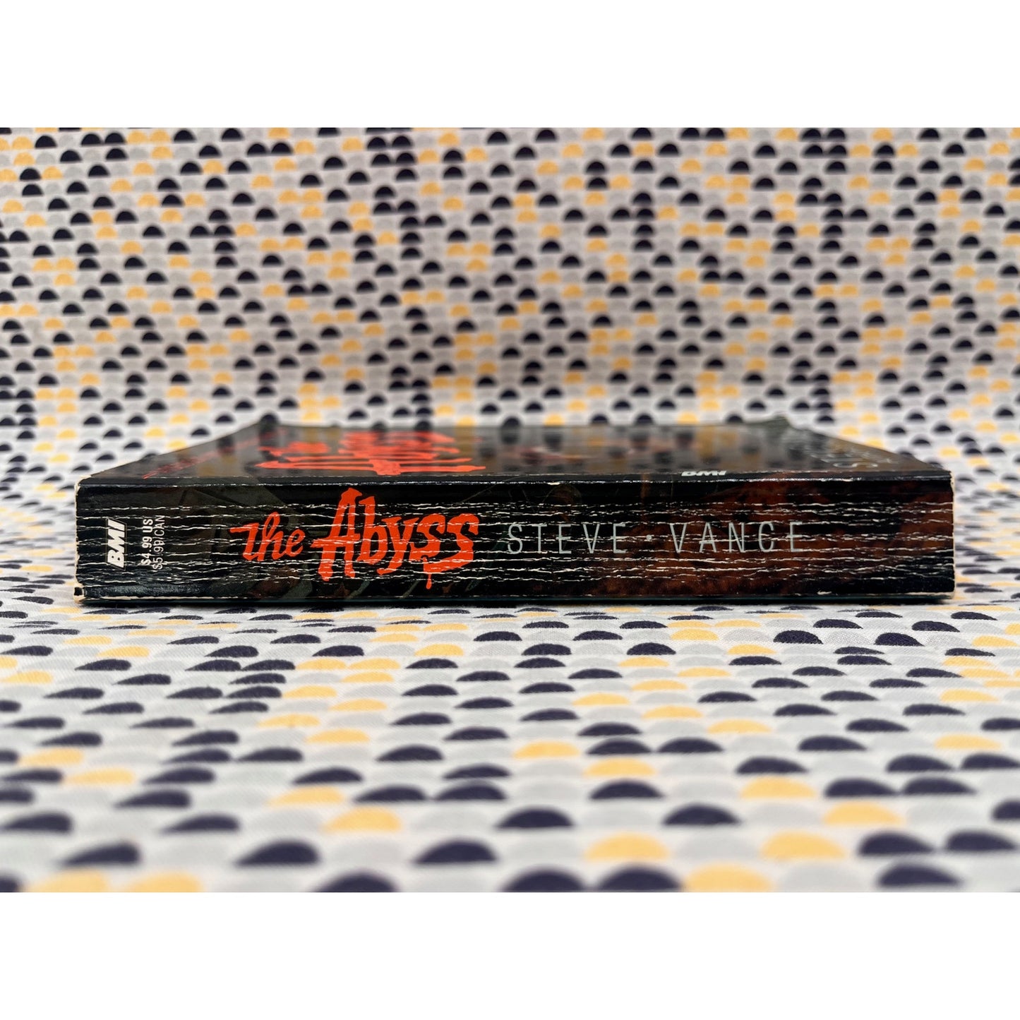 The Abyss - Steve Vance - Books Margins inc. - Paperback