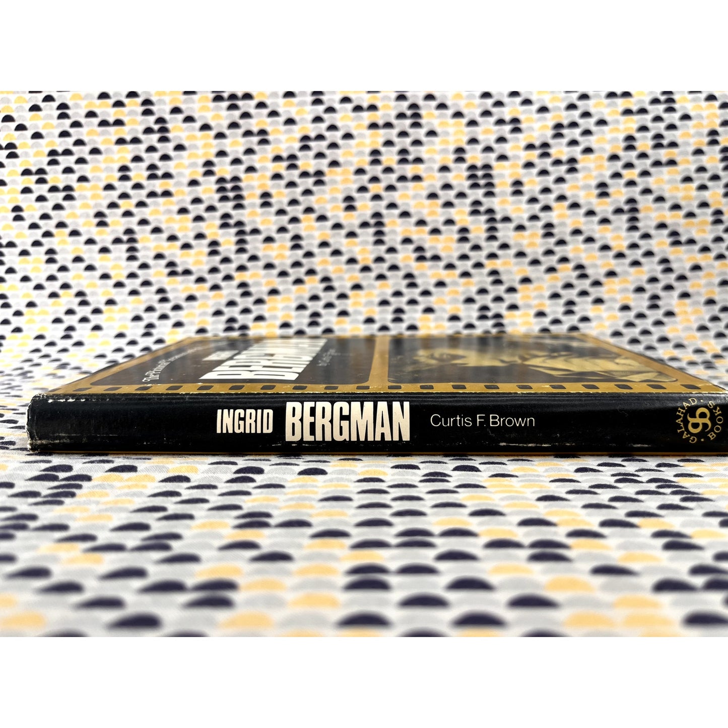 The Pictorial Treasury of Film Stars: Ingrid Bergman - Curtis F. Brown - Galahad Books - Hardcover