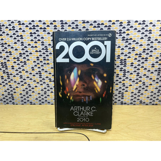 2001 a Space Odyssey - Arthur C. Clarke - Vintage Paperback - Signet Books Edition