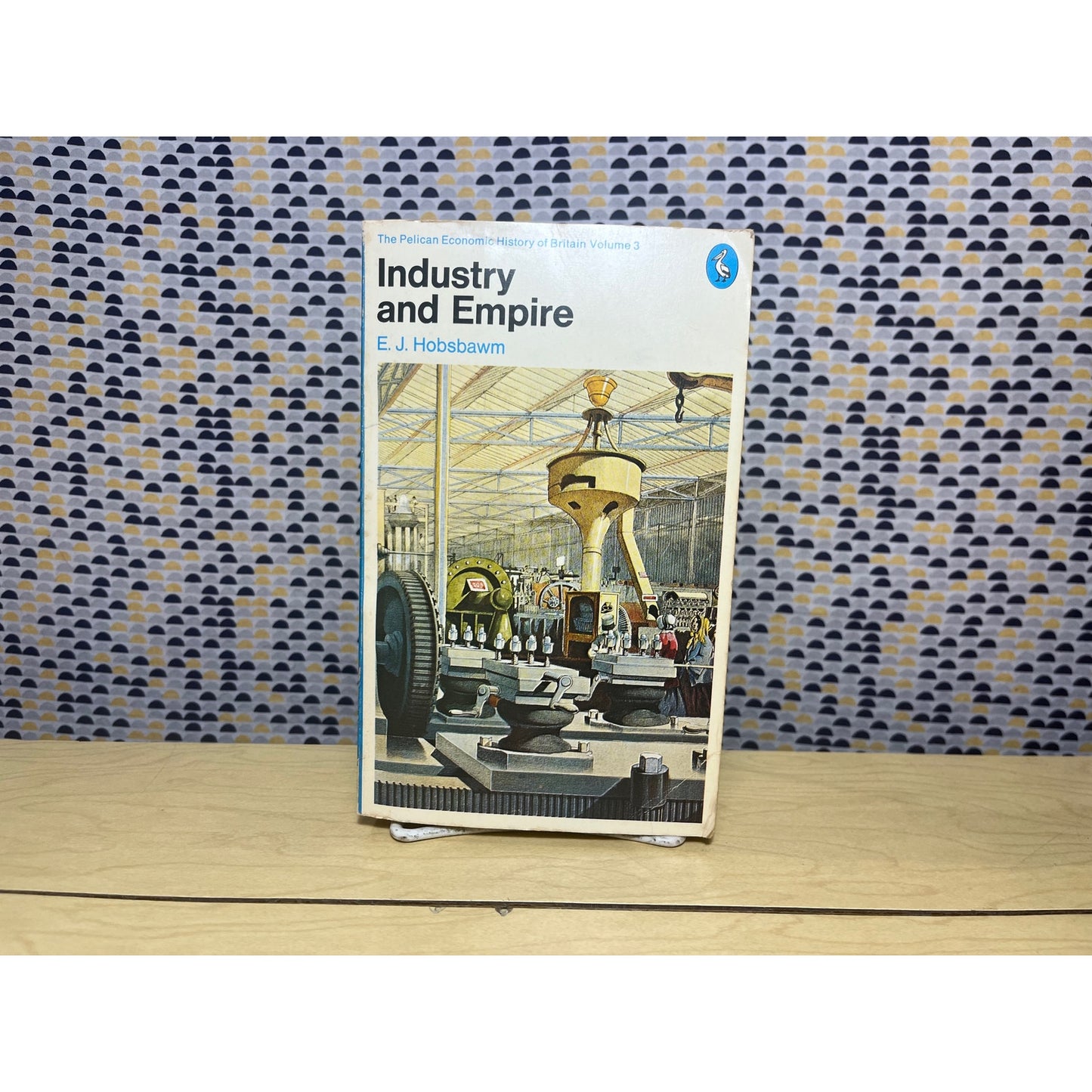 Industry and Empire - E. J. Hobsbawm - Pelican Books - Paperback