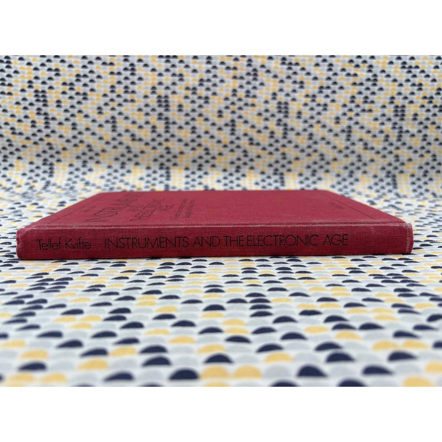 Instruments And The Electronic Age - Tellef Kvifte - Solum Forlag - Hardcover