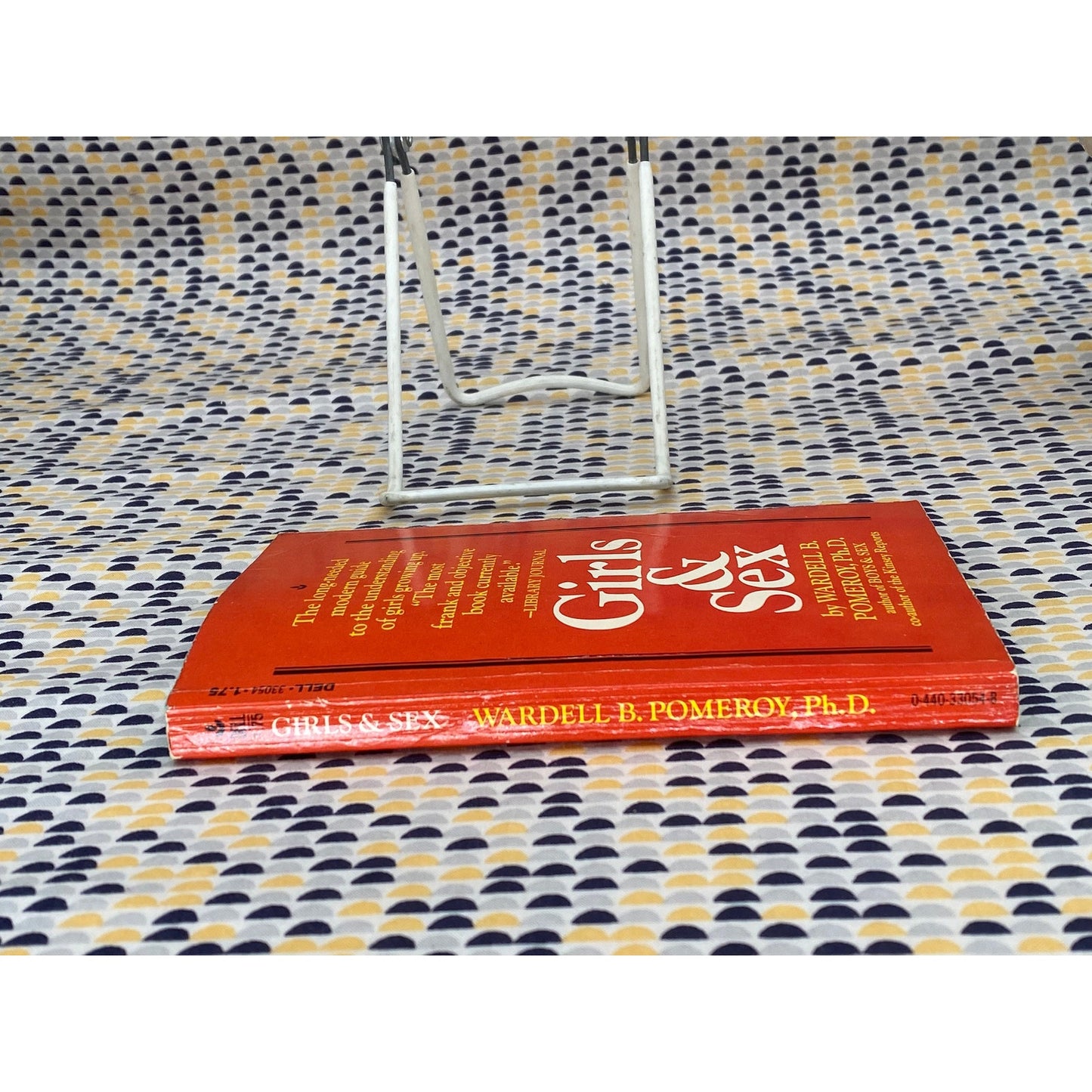 Girls & Sex - Wardell B. Pomeroy - Vintage Paperback Book - Dell Edition