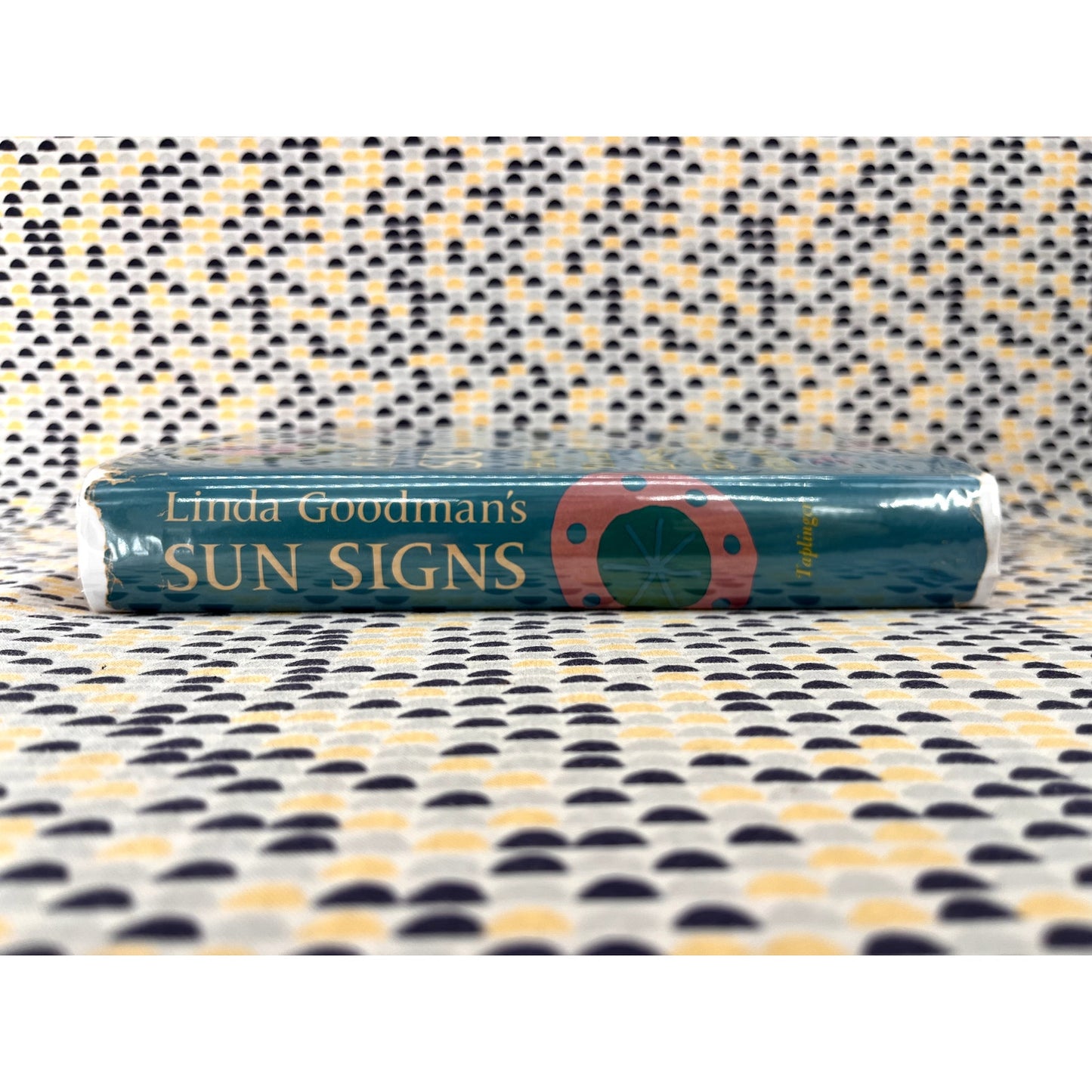 Sun Signs - Linda Goodman - Taplinger Books - Hardcover