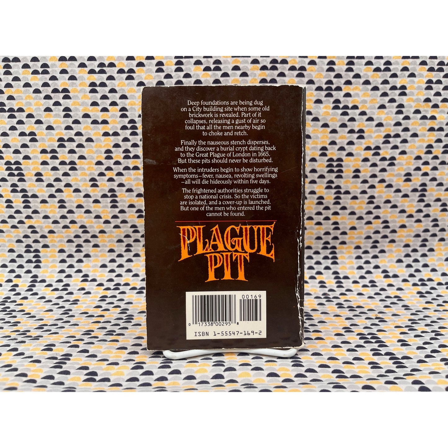 Plague Pit - Mark Ronson - Critics Choice Paperbacks