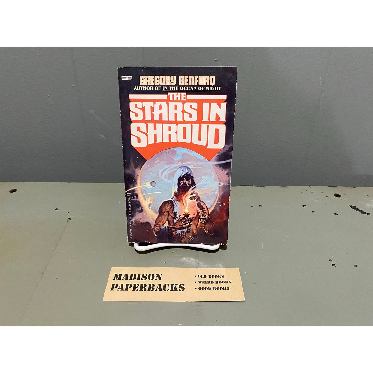 The Stars in Shroud - Gregory Bendford - Berkley SF - paperback