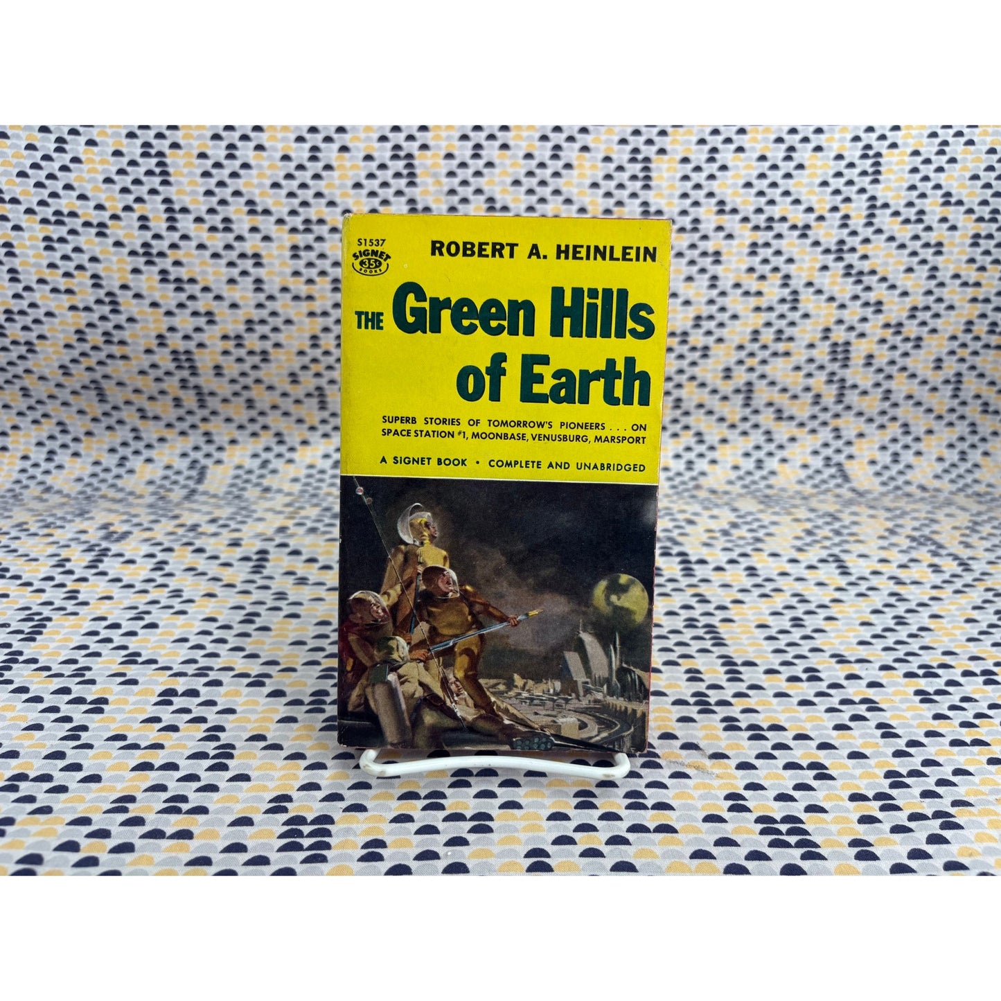 The Green Hills of Earth - Robert Heinlein - Signet S1537 - - Vintage Paperbacks