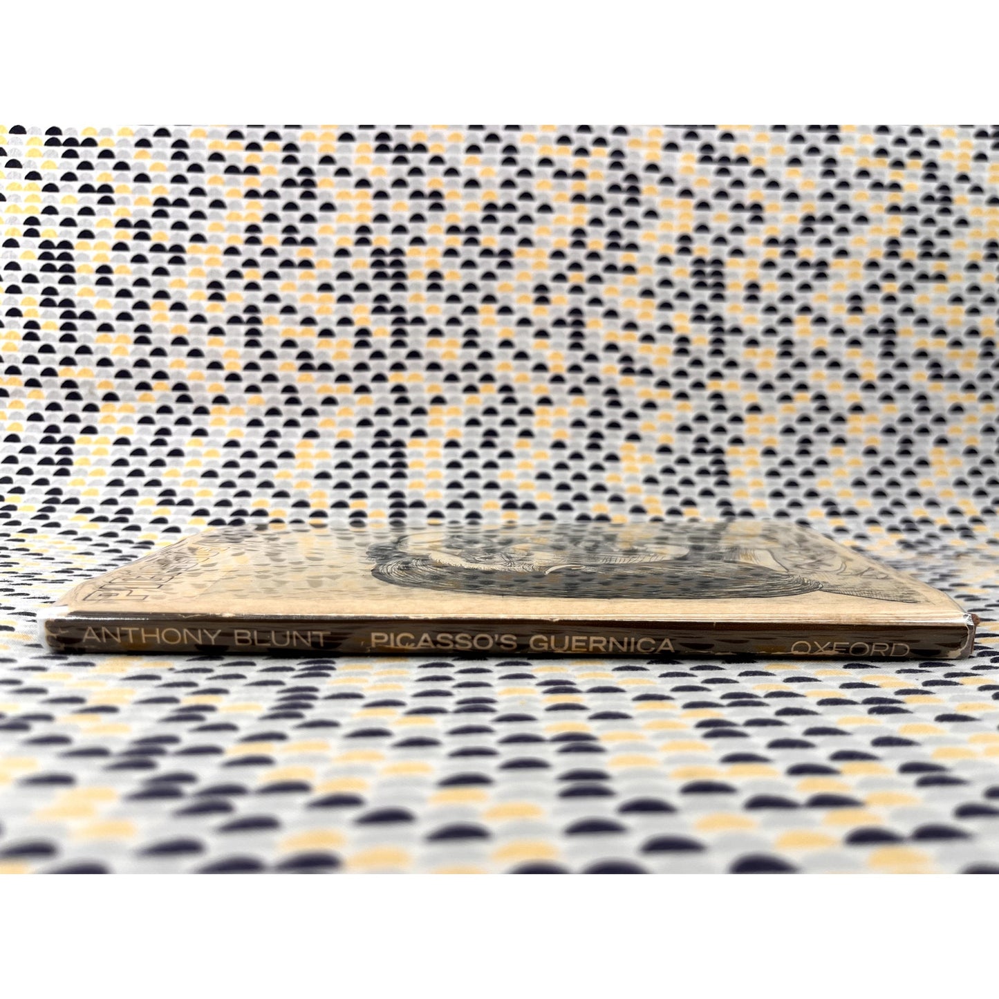 Picasso's Guernica - Anthony Blunt - Oxford Books - Hardcover