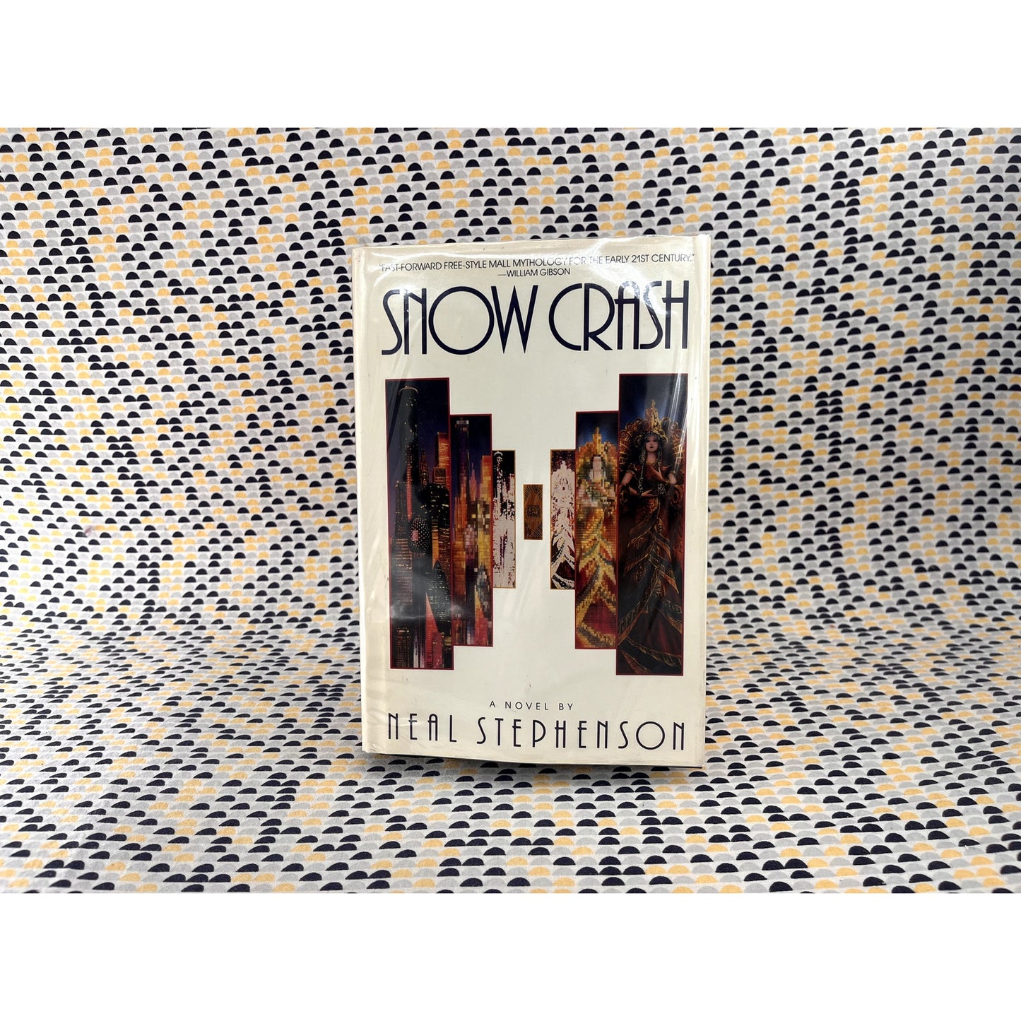 Snow Crash - Neal Stephenson - Vintage Hardcover Book - 1992 Book Club Edition - Bantam Spectra