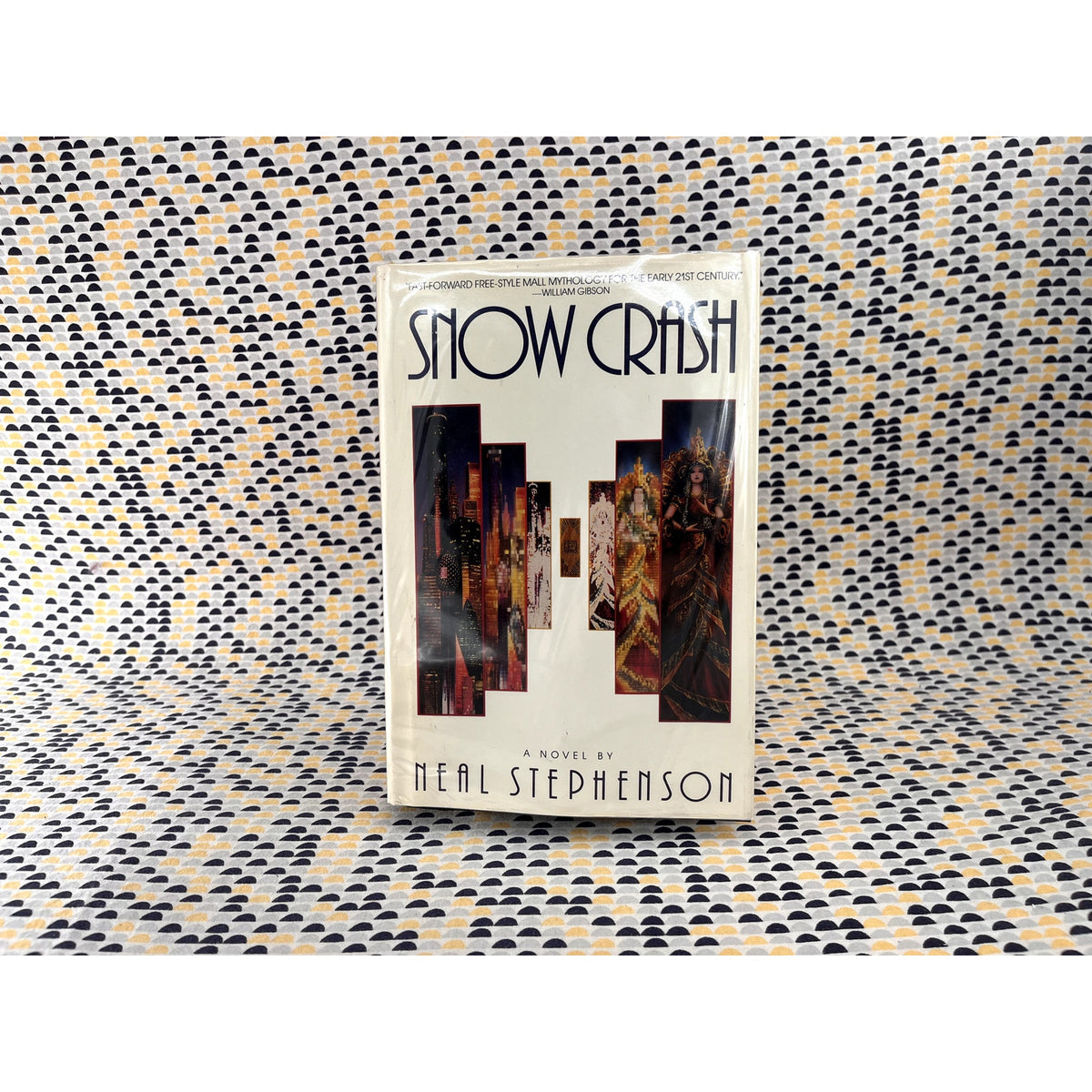 Snow Crash - Neal Stephenson - Vintage Hardcover Book - 1992 Book Club Edition - Bantam Spectra
