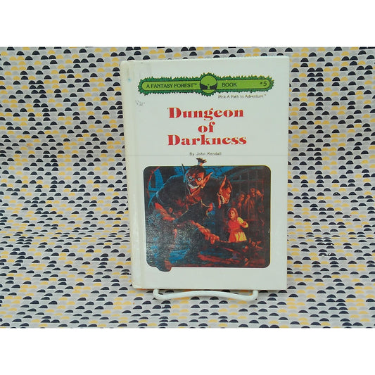 Dungeon of Darkness - Fantasy Forest #5 - John Kendall - TSR - Ex Library Copy