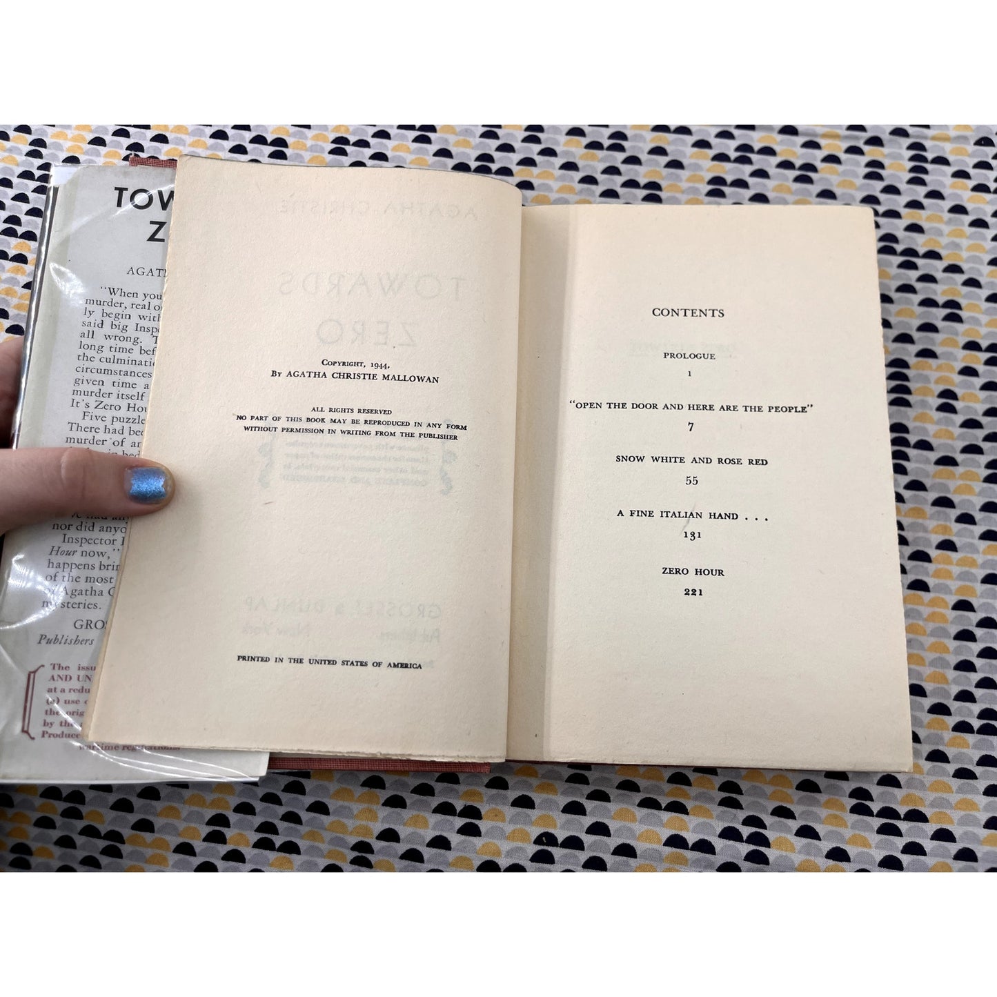 Towards Zero - Wartime Edition - Agatha Christie - Grosset & Dunlap Books - Hardcover