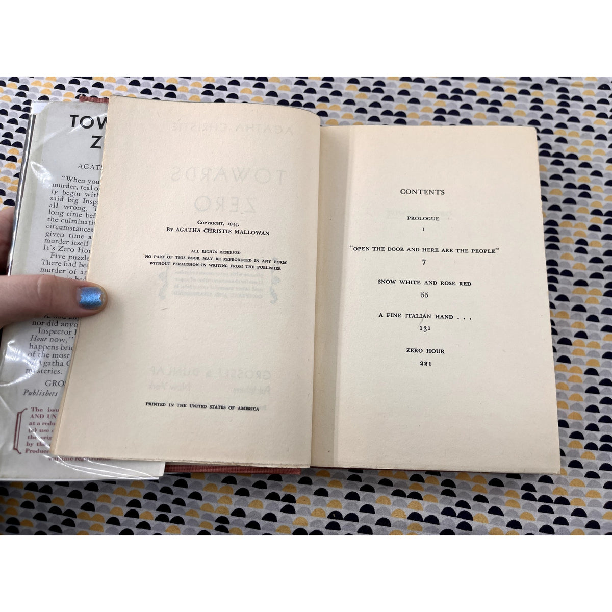 Towards Zero - Wartime Edition - Agatha Christie - Grosset & Dunlap Books - Hardcover