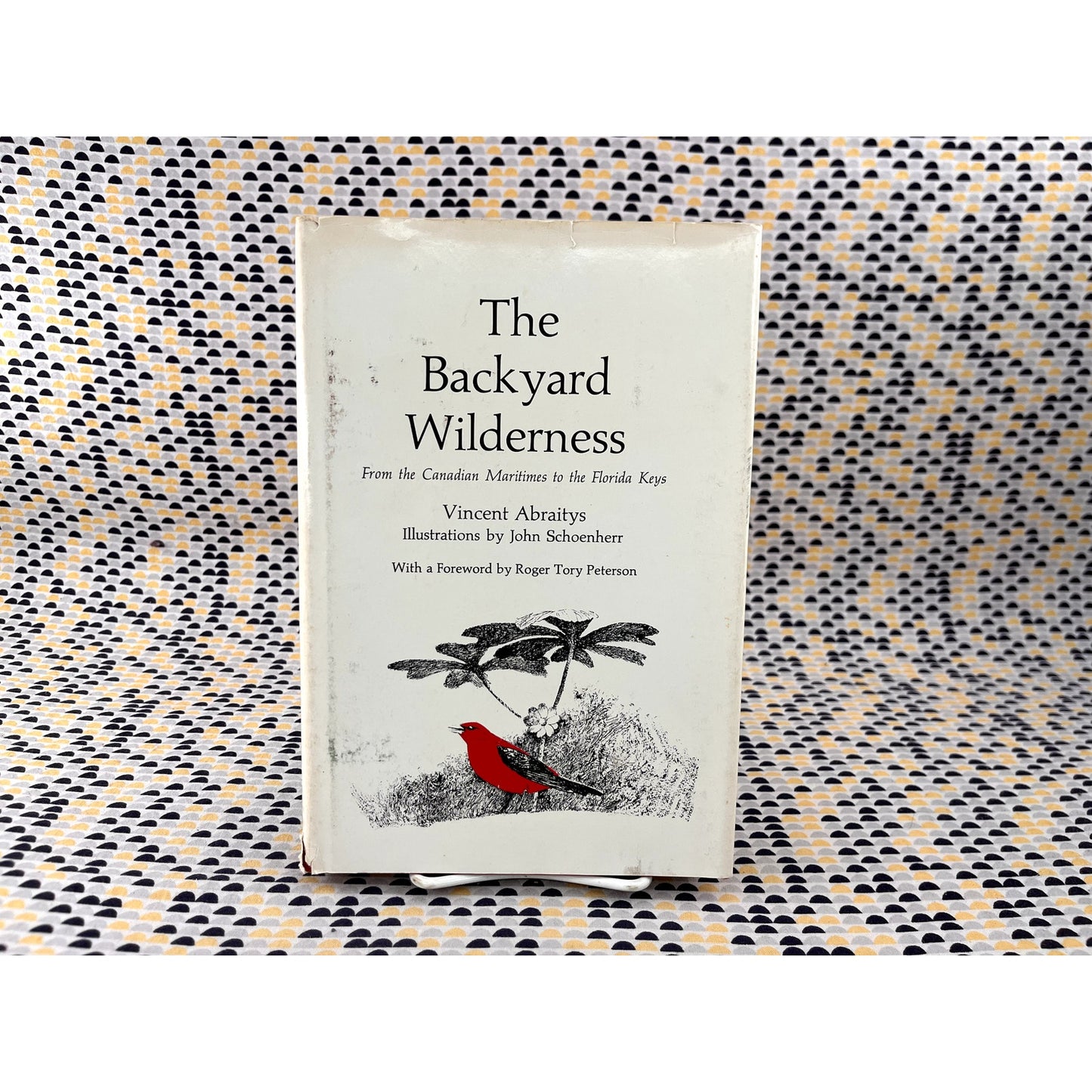 The Backyard Wilderness - Vincent Abraitys - Colombia Publishing - Hardcover