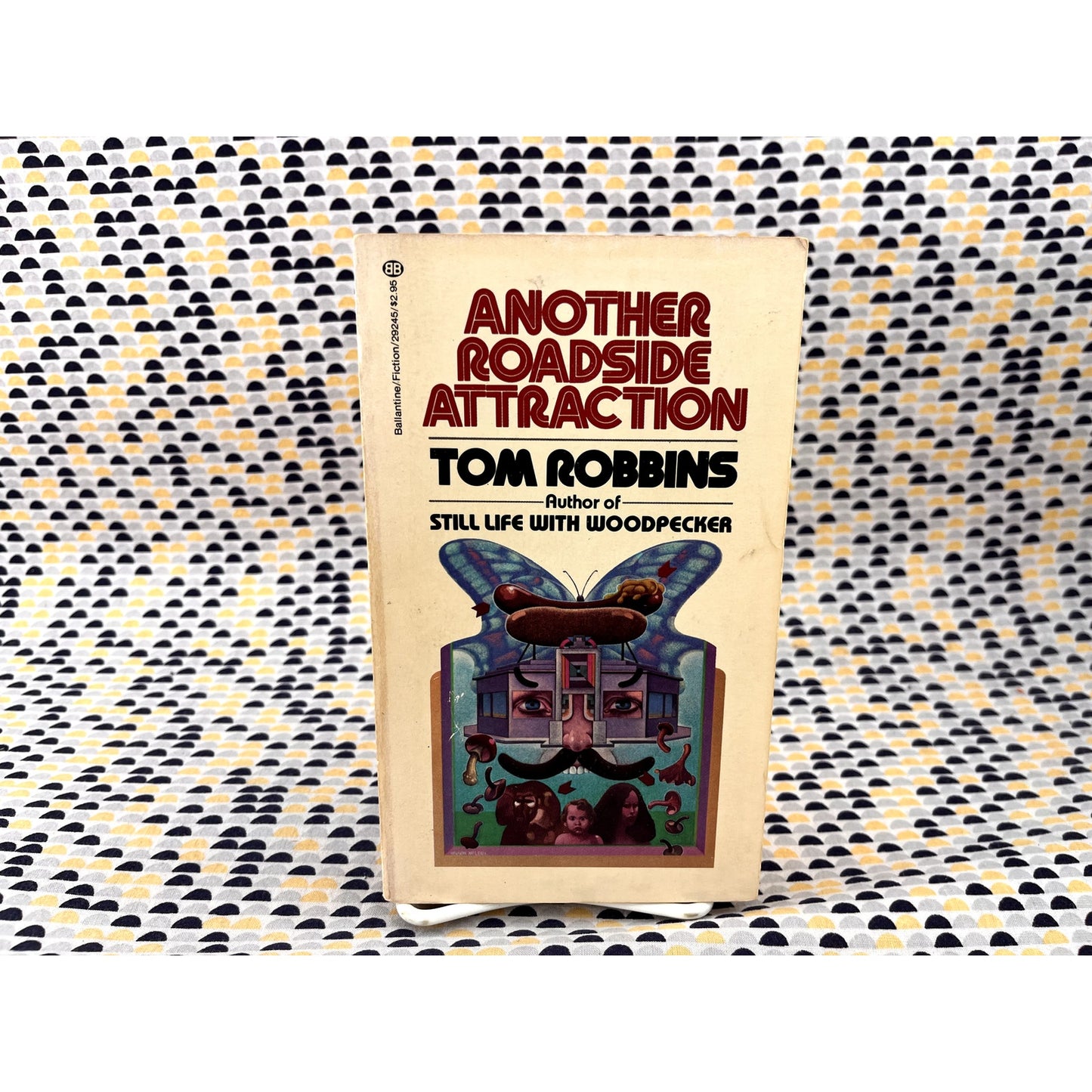 Another Roadside Attraction - Tom Robbins - Paperback - Ballantine Books