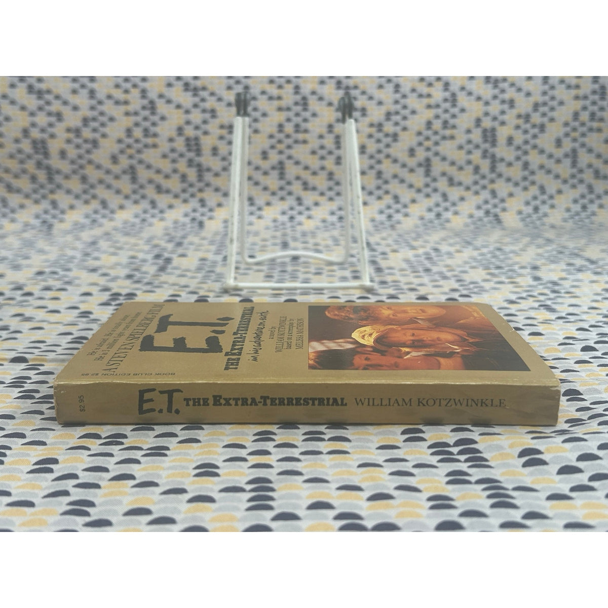 E.T. - The Extra-Terrestrial in his Adventures on Earth - William Kotzwinkle
