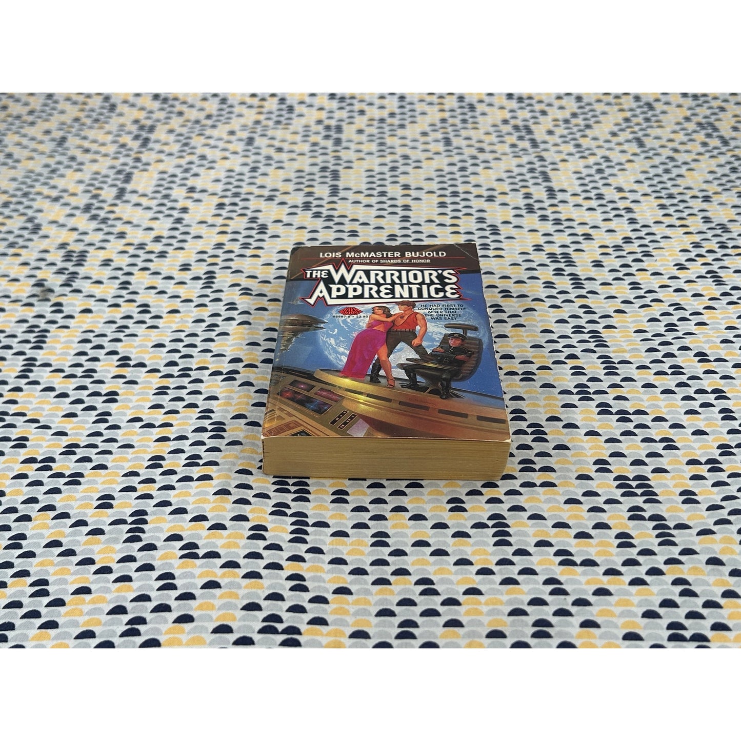 The Warriors Apprentice - Lois McMaster Bujold - Baen Books - Paperback