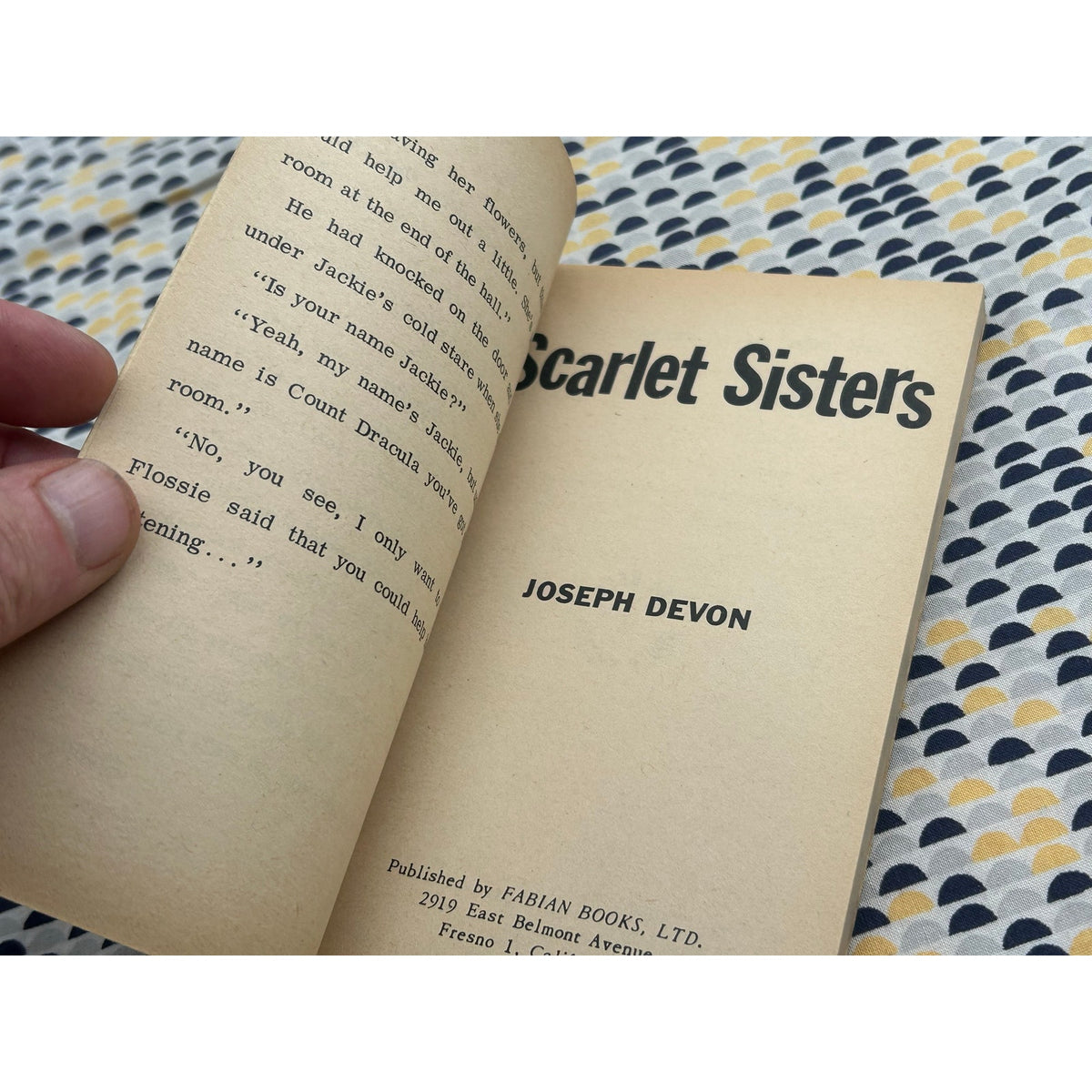 Scarlet Sisters - Joseph Devon - Fabian Books - Sleaze - Vintage Paperbacks