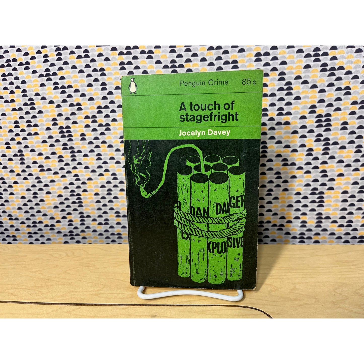 A Touch of Stagefright - Jocelyn Davey - Penguin Crime - Paperback