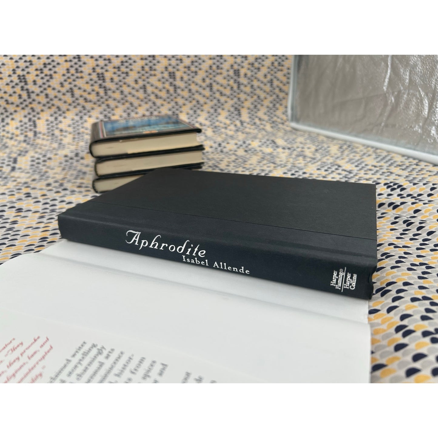Aphrodite - A Memoir of the Senses - Isabel Allende - Hardcover - Harper Collins - 1st Edition, 1st Printing