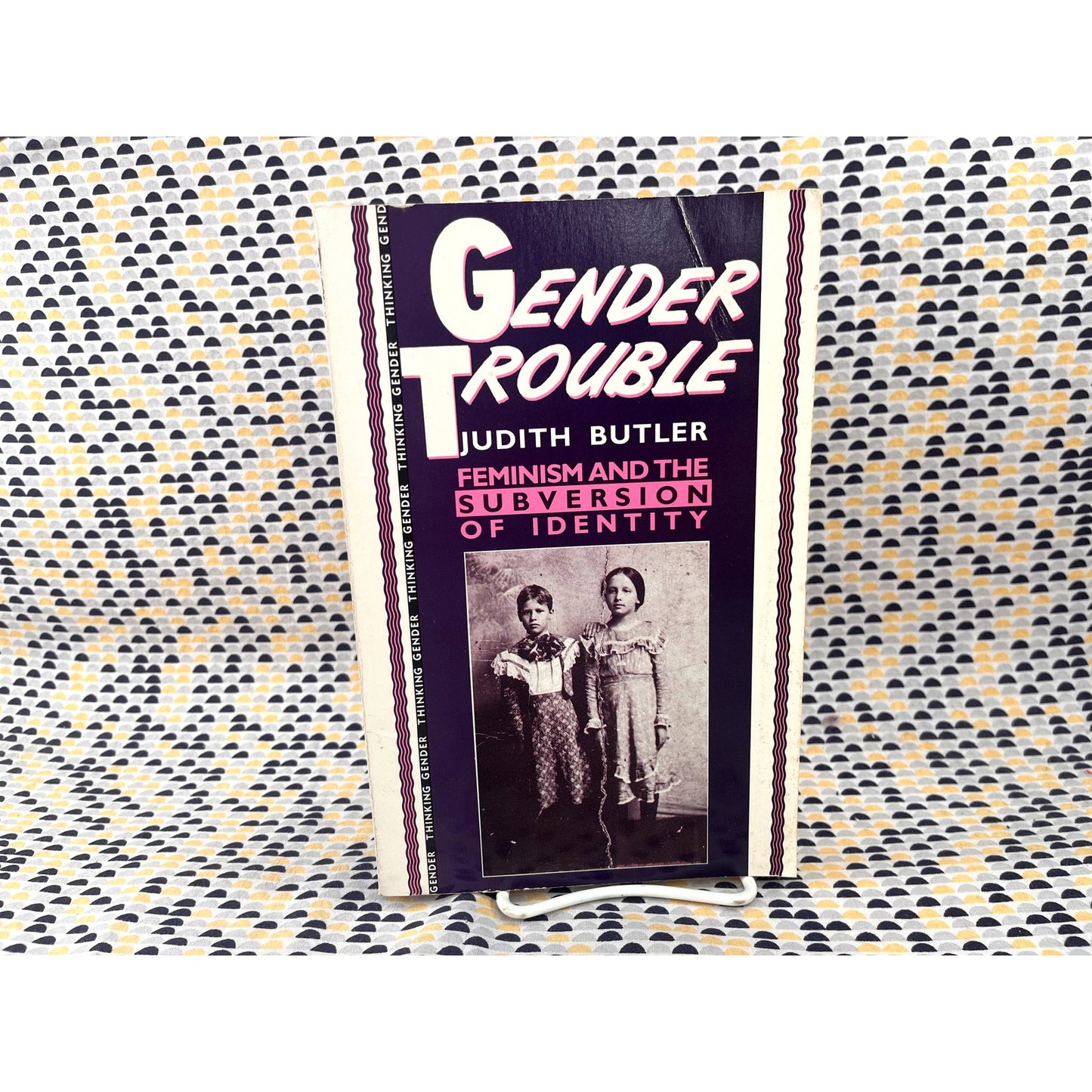 Gender Trouble: Feminism and the Subversion of Identity - Judith Butler - Routledge Books - Paperback