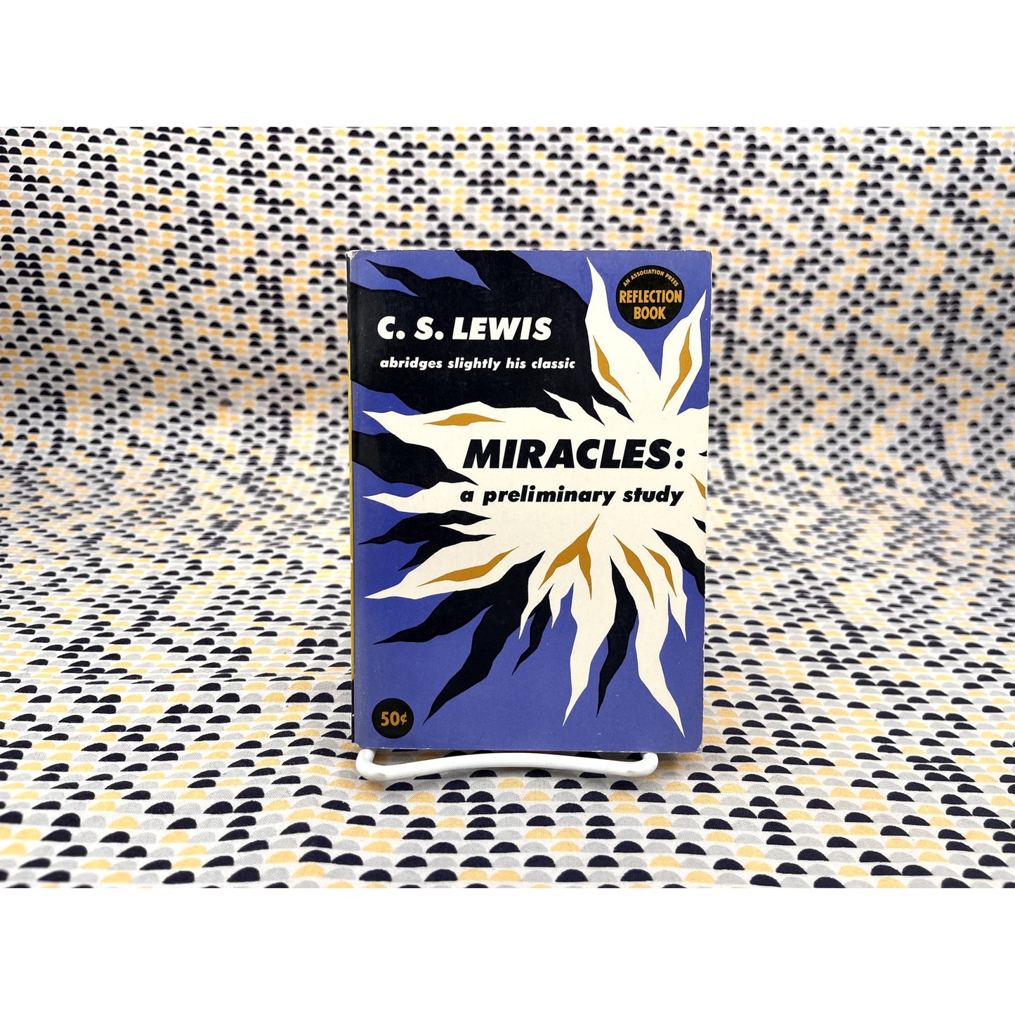 Miracles: A Preliminary Study - C.  S. Lewis - Association Press - Paperback
