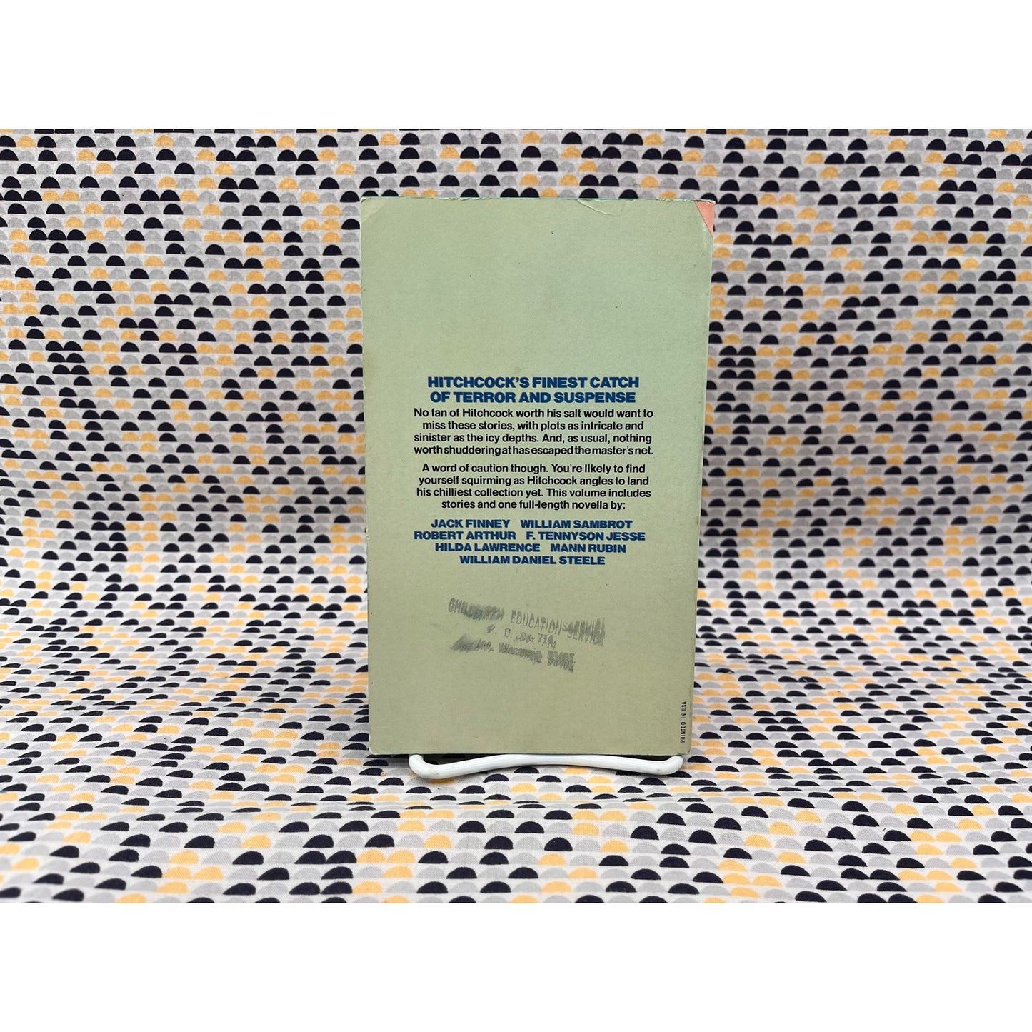 Don't Look a Gift Shark in the Mouth - Alfred Hitchcock - Dell Books - Paperback