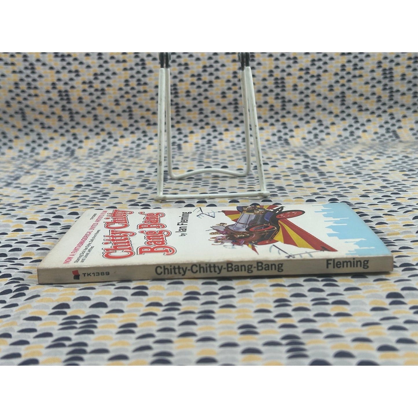 Chitty Chitty Bang Bang - Ian Fleming - Vintage Paperback Book - Signet Edition