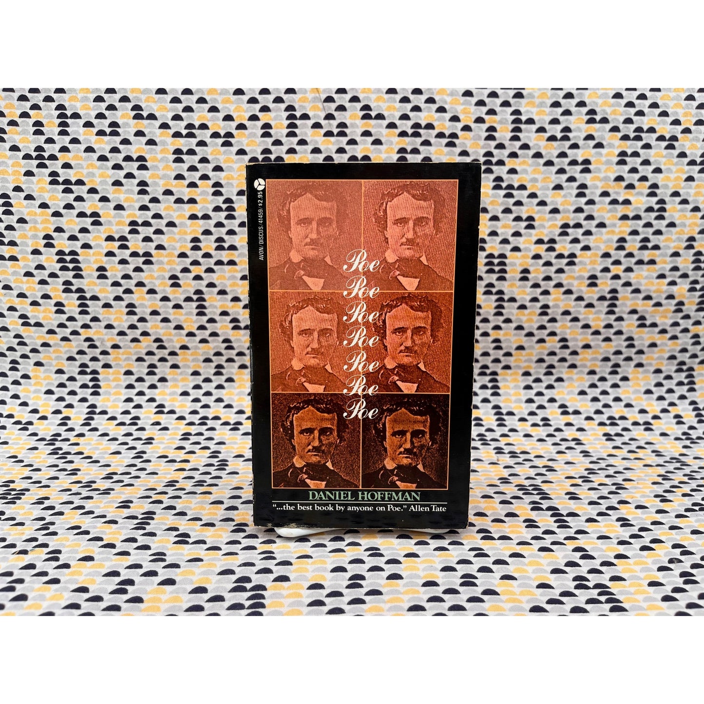 Poe - Daniel Hoffman - Avon Books