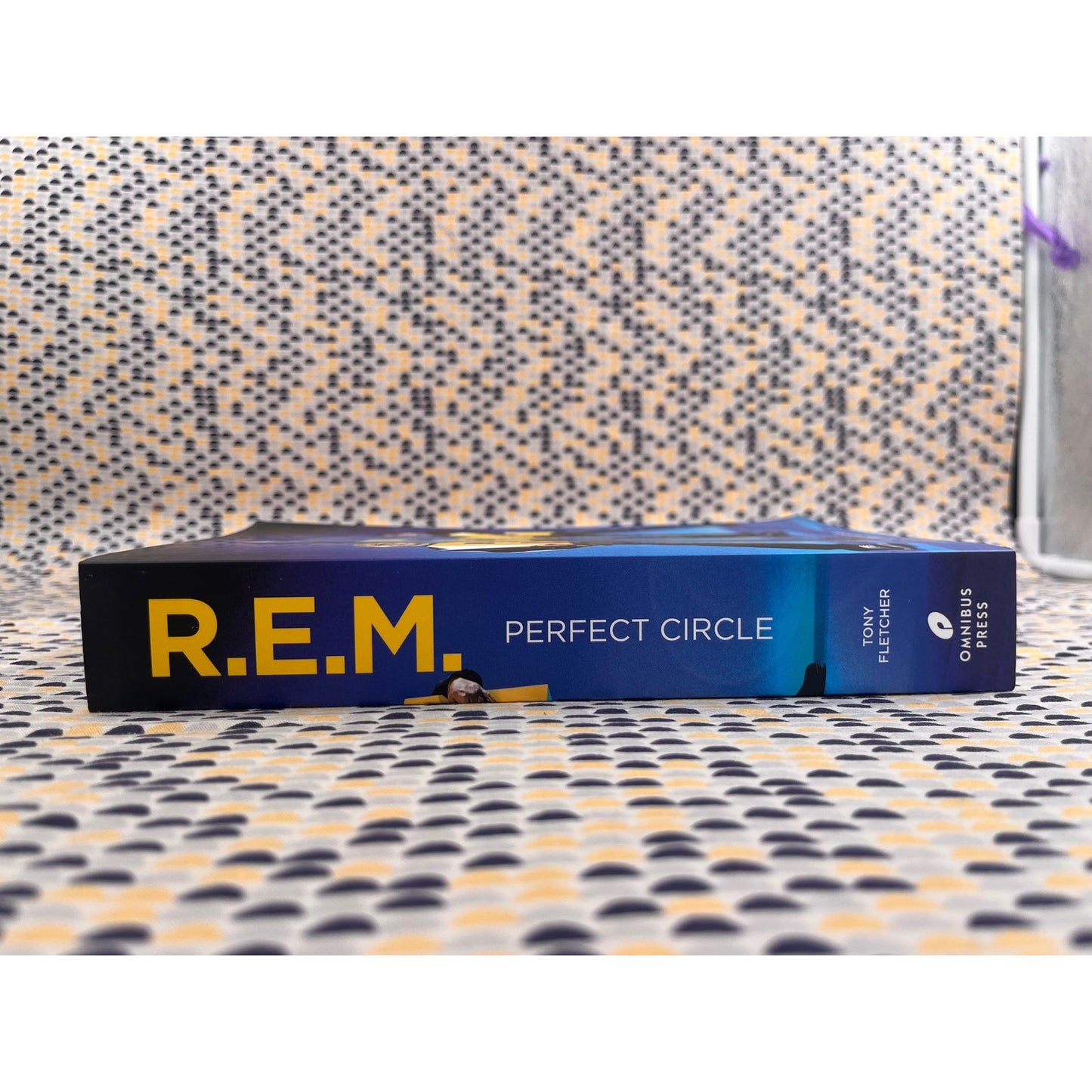 REM, Perfect Circle - Tony Fletcher - Omnibus Press - Paperback