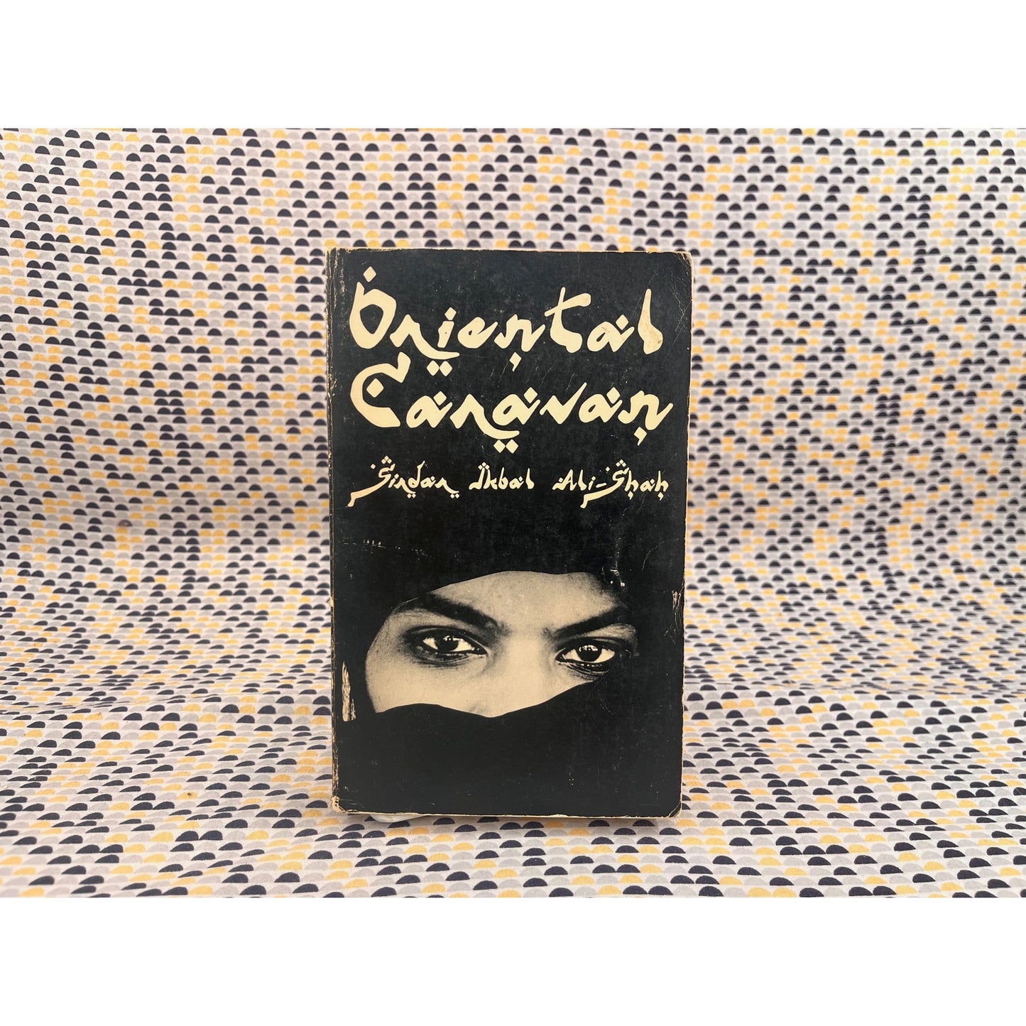 Oriental Caravan - Ed. Sirdar Ikbal Ali Shah - Omen Communications - Paperback