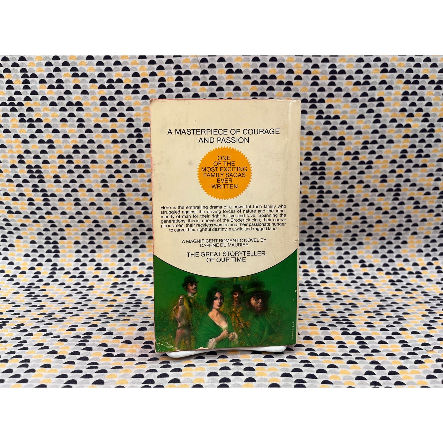 Hungry Hill - Daphne Du Maurier - Avon Books - Paperback