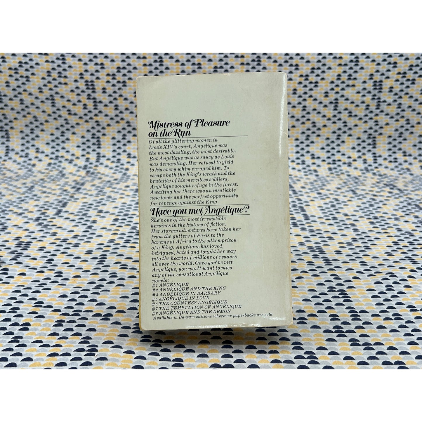 Angelique In Revolt - Sergeanne Golon - Bantam Book - Paperback