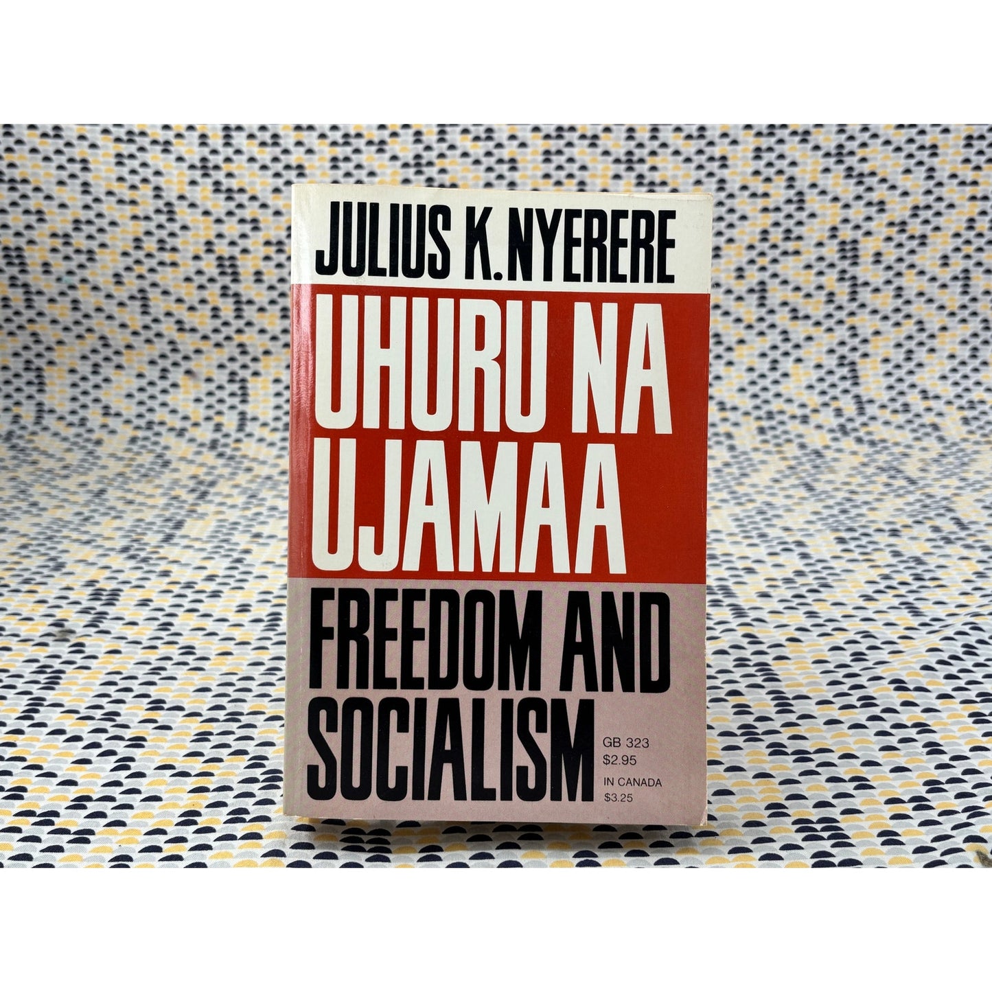 Freedom and Socialism - Julius K. Nyerere - Oxford University Press - Paperback