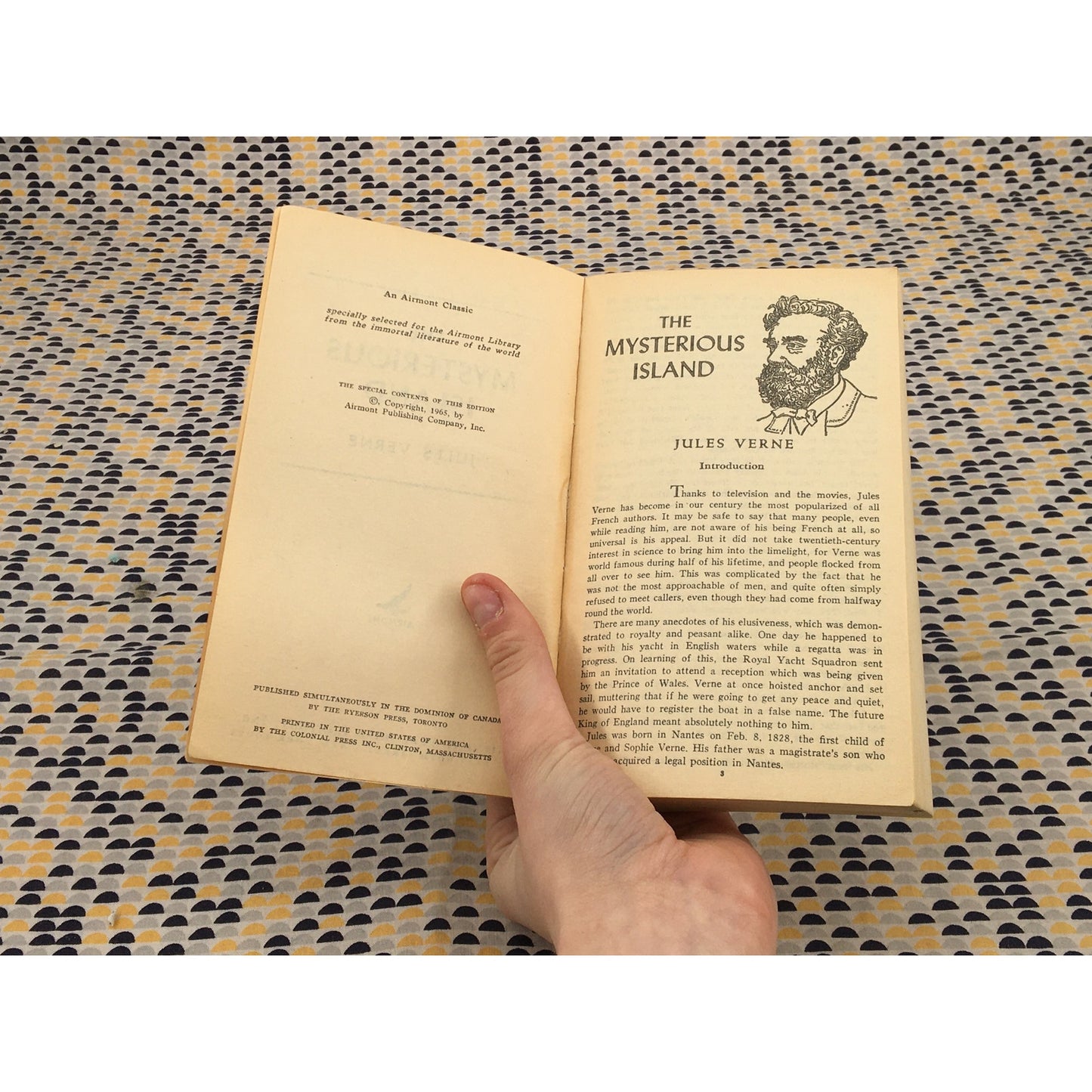 The Mysterious Island - Jules Verne - Airmont Classic - Paperback