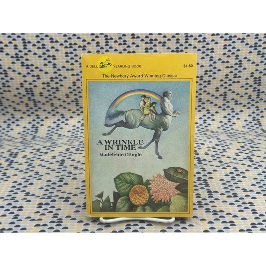 A Wrinkle In Time - Madeleine L'Engle - Dell Yearling - Paperback