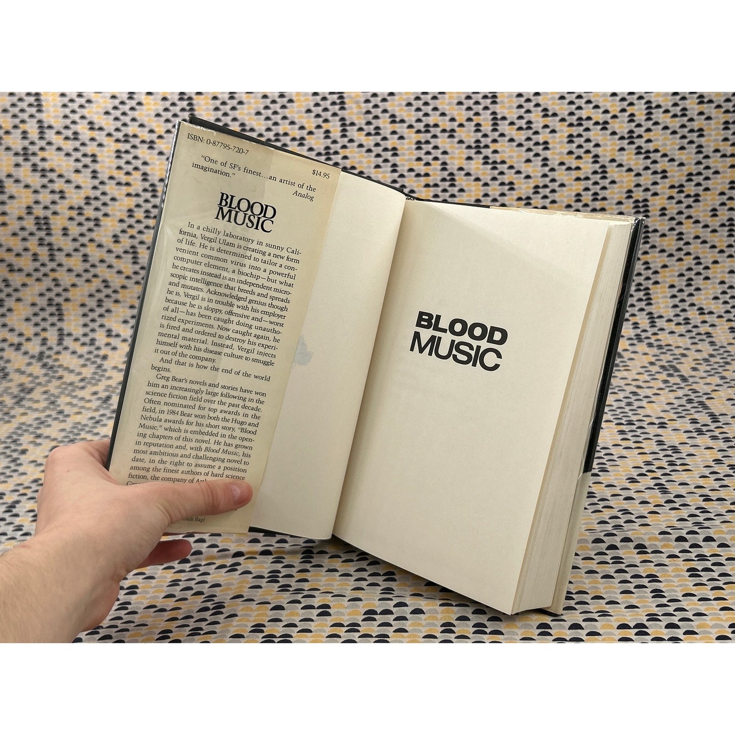 Blood Music - Greg Bear - Arbor House - Hardcover - 1st Edition 2nd Print