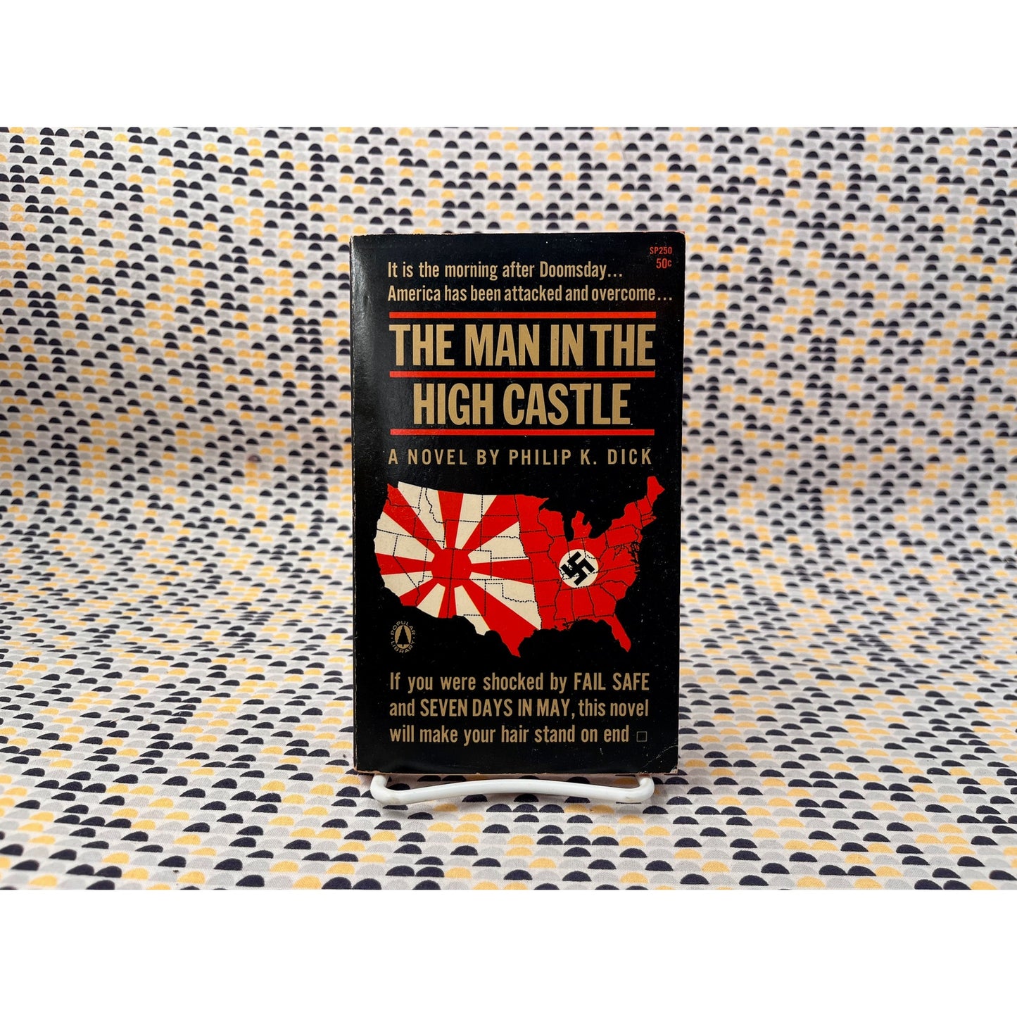 The Man in the High Castle - Philip K. Dick - Vintage Paperback - Popular Library Edition