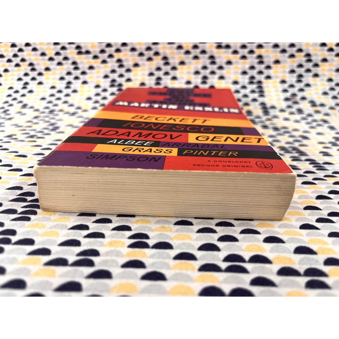 The Theatre of the Absurd - Martin Esslin - Doubleday Anchor Edition