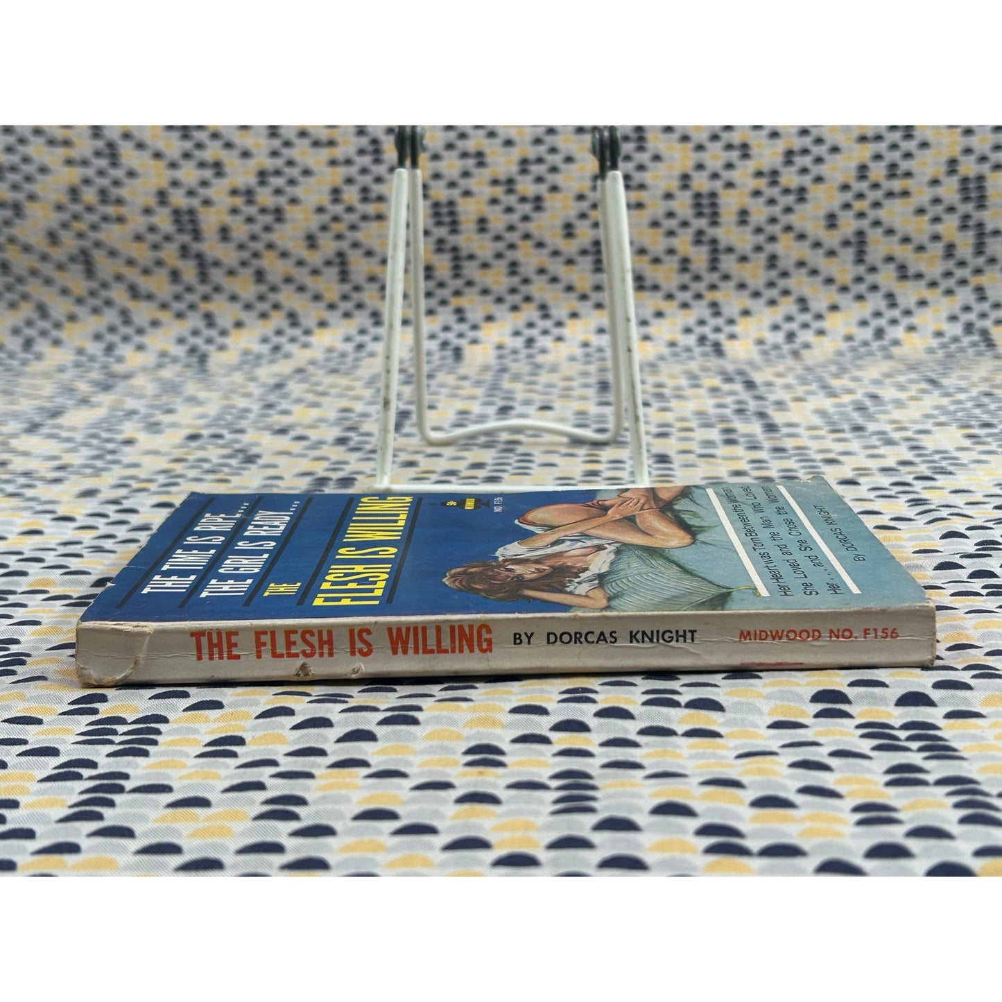 The Flesh is Willing - Dorcas Knight  - Midwood F156 - Lesbian Pulp - Sleaze - Vintage Paperbacks