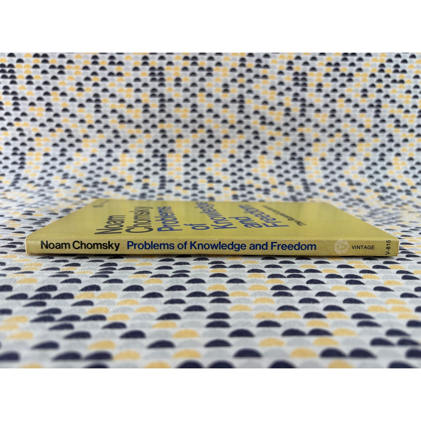 Problems Of Knowledge And Freedom - Noam Chomsky - Vintage - Paperback